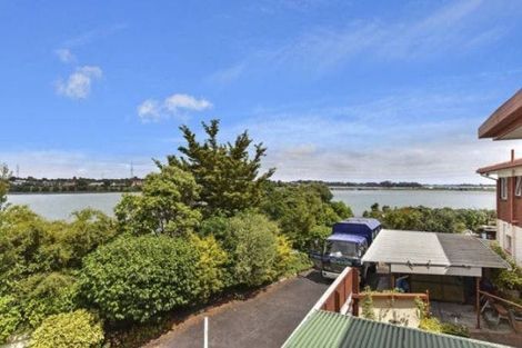 Photo of property in 2 Shepherds Road, Papakura, 2110
