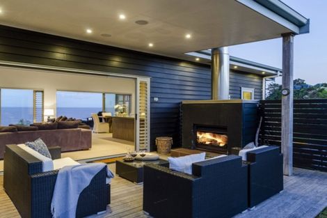 Photo of property in 22 Wonderview Road, Leigh, 0985