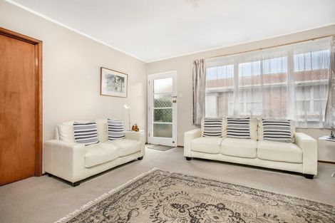 Photo of property in 1/135 Titirangi Road, New Lynn, Auckland, 0600