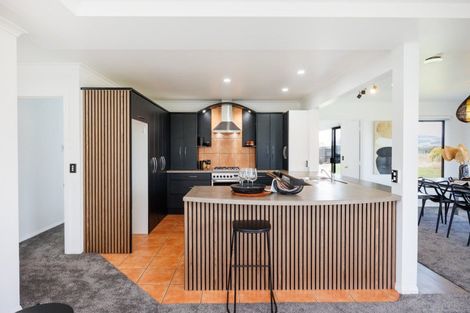 Photo of property in 69 Royal Oak Drive, Kelvin Grove, Palmerston North, 4414
