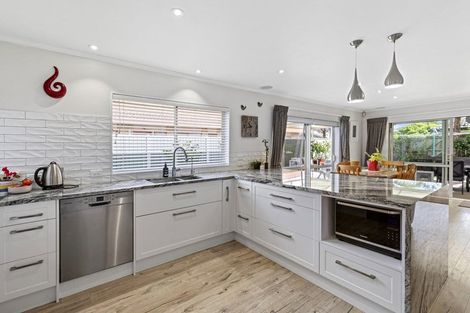 Photo of property in 26 Bundoran Way, Pinehill, Auckland, 0632