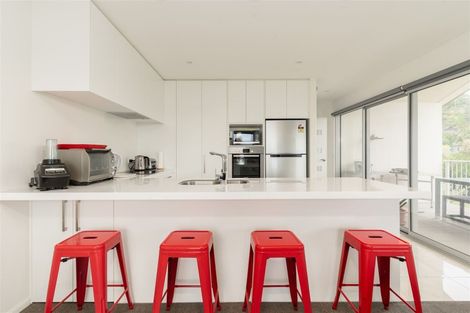 Photo of property in 52 Mccormacks Bay Road, Mount Pleasant, Christchurch, 8081