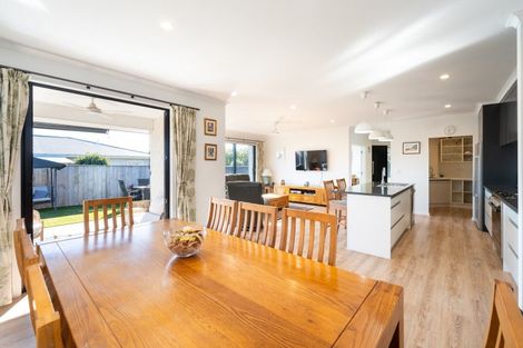 Photo of property in 85 Arataki Road, Havelock North, 4130