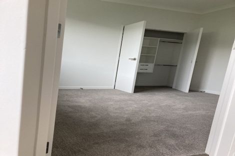 Photo of property in 8 Captain Rings Drive, Papakura, 2110