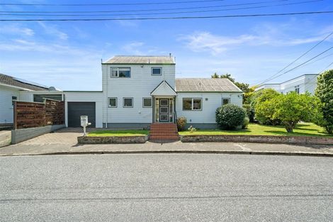Photo of property in 319 Riverside Drive, Waterloo, Lower Hutt, 5011