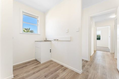 Photo of property in 3 Ellen Street, Manurewa East, Auckland, 2102