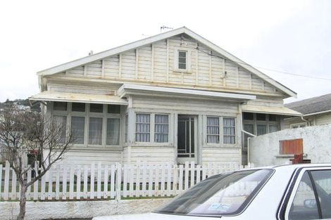 Photo of property in 118 Onepu Road, Lyall Bay, Wellington, 6022