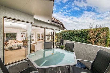 Photo of property in 2/4 Prospect Terrace, Milford, Auckland, 0620