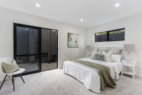 Photo of property in 10f Ballial Place, West Harbour, Auckland, 0618