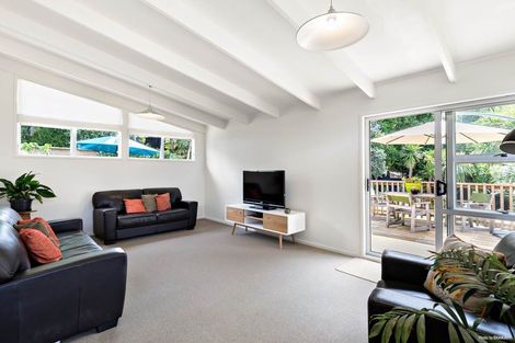Photo of property in 43 Holt Avenue, Torbay, Auckland, 0630
