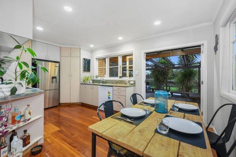 Photo of property in 17 Kingsway Crescent, Forest Lake, Hamilton, 3200