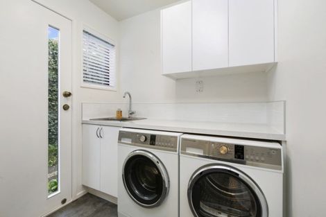 Photo of property in 37 Pah Street, Matua, Tauranga, 3110