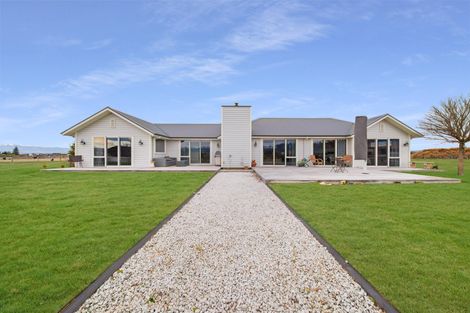 Photo of property in 2 Homestead Avenue, Twizel, 7999