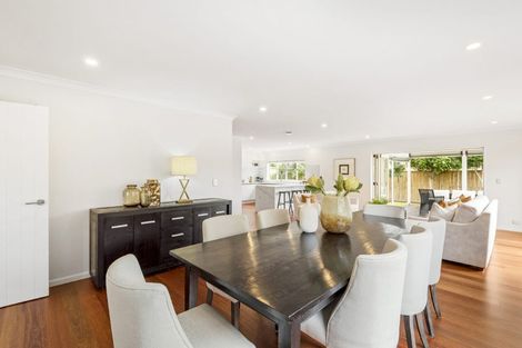 Photo of property in 5 Wye Oak Drive, Schnapper Rock, Auckland, 0632