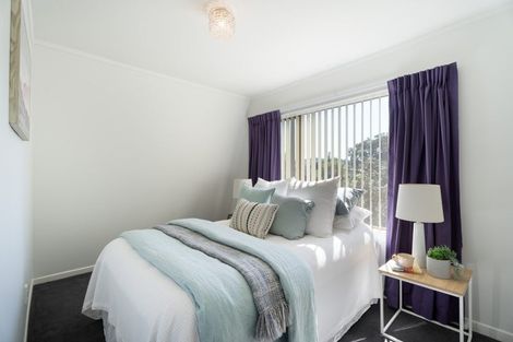 Photo of property in 85 Churton Drive, Churton Park, Wellington, 6037