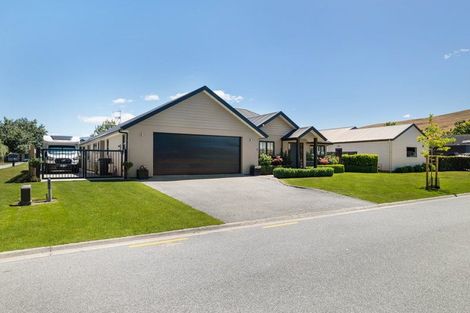 Photo of property in 11 Bridesdale Drive, Lake Hayes, Queenstown, 9304