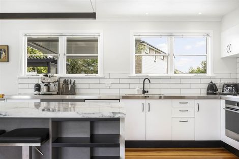 Photo of property in 4 Gordon Street, Hillcrest, Hamilton, 3216