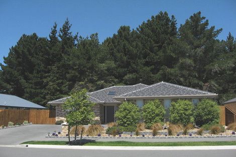 Photo of property in 33 Pohutukawa Crescent, Parklands, Christchurch, 8083