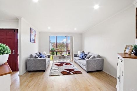 Photo of property in 8 Fernbank Lane, Greenhithe, Auckland, 0632