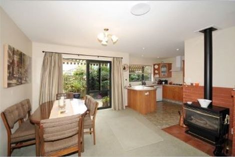 Photo of property in 2 Yarrum Lane, Avonhead, Christchurch, 8042