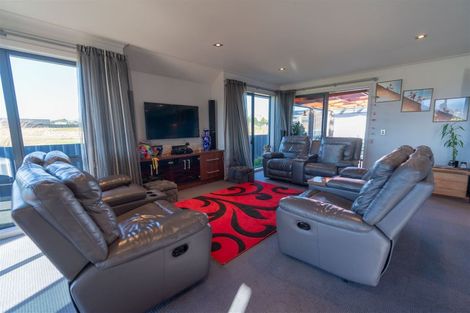 Photo of property in 12 Tawera Place, Te Anau, 9679