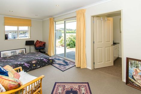 Photo of property in 28 Holyport Close, Fairfield, Dunedin, 9018