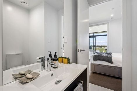 Photo of property in Frank Sargeson Apts, 107/74 Anzac Street, Takapuna, Auckland, 0622