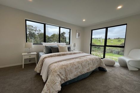 Photo of property in 1 Whawhaki Lane, Kumeu, 0810