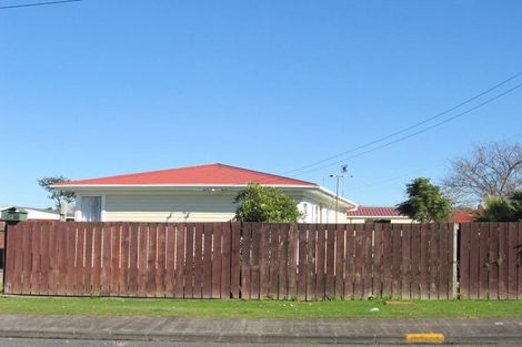 Photo of property in 72 Cargill Street, Papakura, 2110