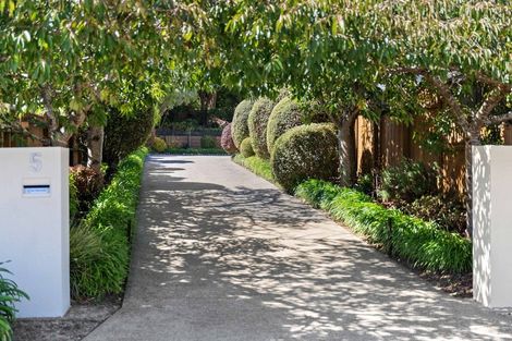 Photo of property in 5 Quadrant Heights, Paraparaumu, 5032