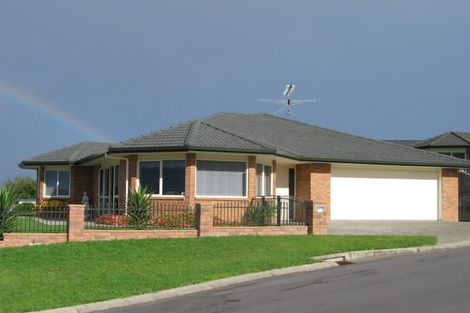 Photo of property in 6 The Ritz, Orewa, 0931