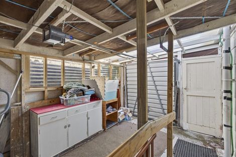 Photo of property in 260b Courtenay Street, Strandon, New Plymouth, 4312