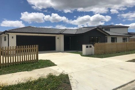 Photo of property in 74 Twin Parks Rise, Papakura, 2110