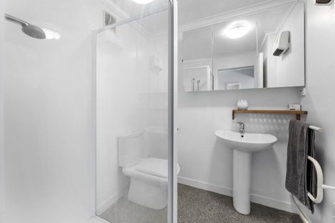 Photo of property in 26b Howard Street, Macandrew Bay, Dunedin, 9014