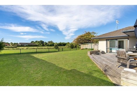 Photo of property in 23 Oriental Parade, Papamoa Beach, Papamoa, 3118