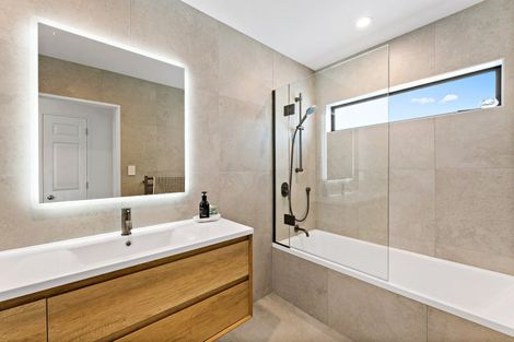 Photo of property in 6a Saint Jerome Avenue, Te Atatu Peninsula, Auckland, 0610