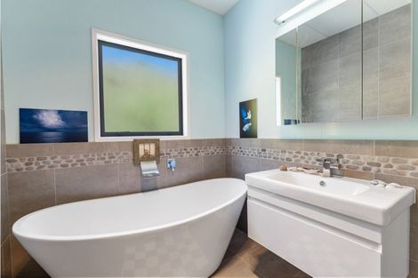 Photo of property in 23 Saqa Way, Matapouri, Whangarei, 0173