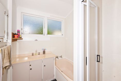 Photo of property in 12 Tait Street, Te Kamo, Whangarei, 0112