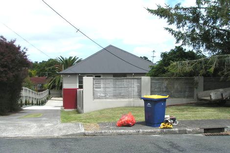 Photo of property in 11 Fifeshire Street, Belmont, Auckland, 0622