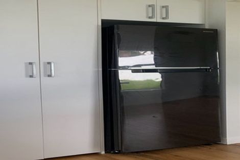 Photo of property in 2/300 Lake Road, Hauraki, Auckland, 0622