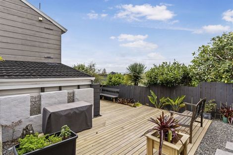 Photo of property in 2/165 Birkenhead Avenue, Birkenhead, Auckland, 0626