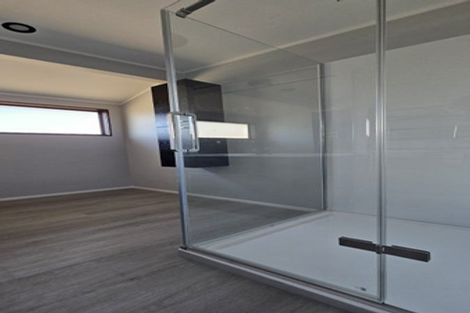 Photo of property in 1/25 Sartors Avenue, Northcross, Auckland, 0630