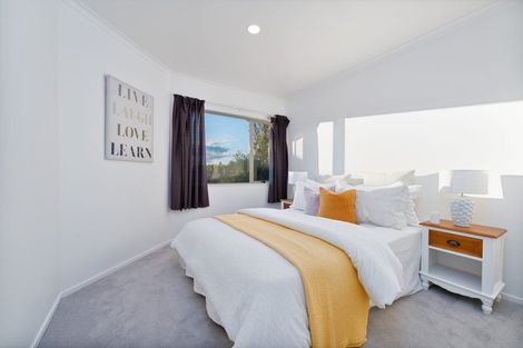 Photo of property in 36 Fleetwood Drive, Henderson, Auckland, 0612