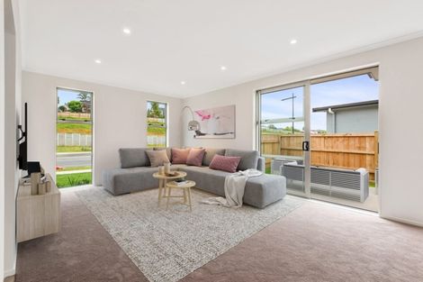 Photo of property in 31 Kukuwai Avenue, Red Beach, 0932