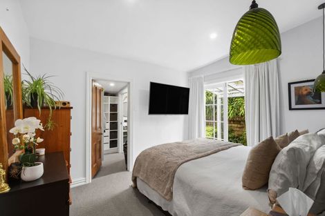 Photo of property in 36 Belt Road, Moturoa, New Plymouth, 4310