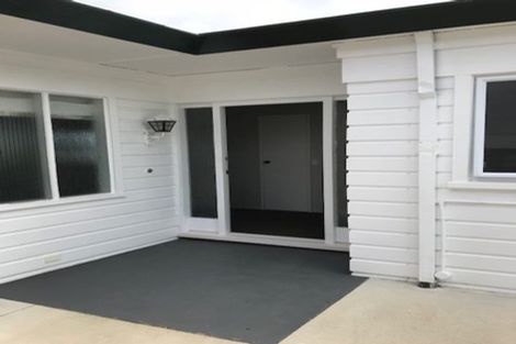 Photo of property in 11 Lynton Road, Bucklands Beach, Auckland, 2012