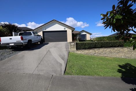 Photo of property in 11 Ballintoy Park Drive, Welcome Bay, Tauranga, 3175