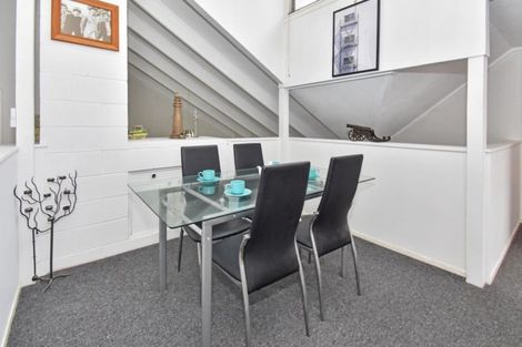 Photo of property in 10 Harford Place, Pakuranga Heights, Auckland, 2010