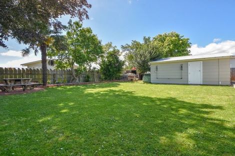 Photo of property in 32 Rhodes Street, Carterton, 5713