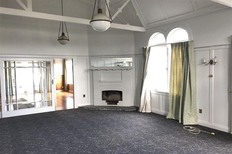 Photo of property in 77 Sylvan Avenue, Northcote, Auckland, 0627